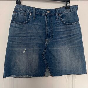 Madewell Jean skirt. Size 31. NWT EXCELLENT CONDITION!